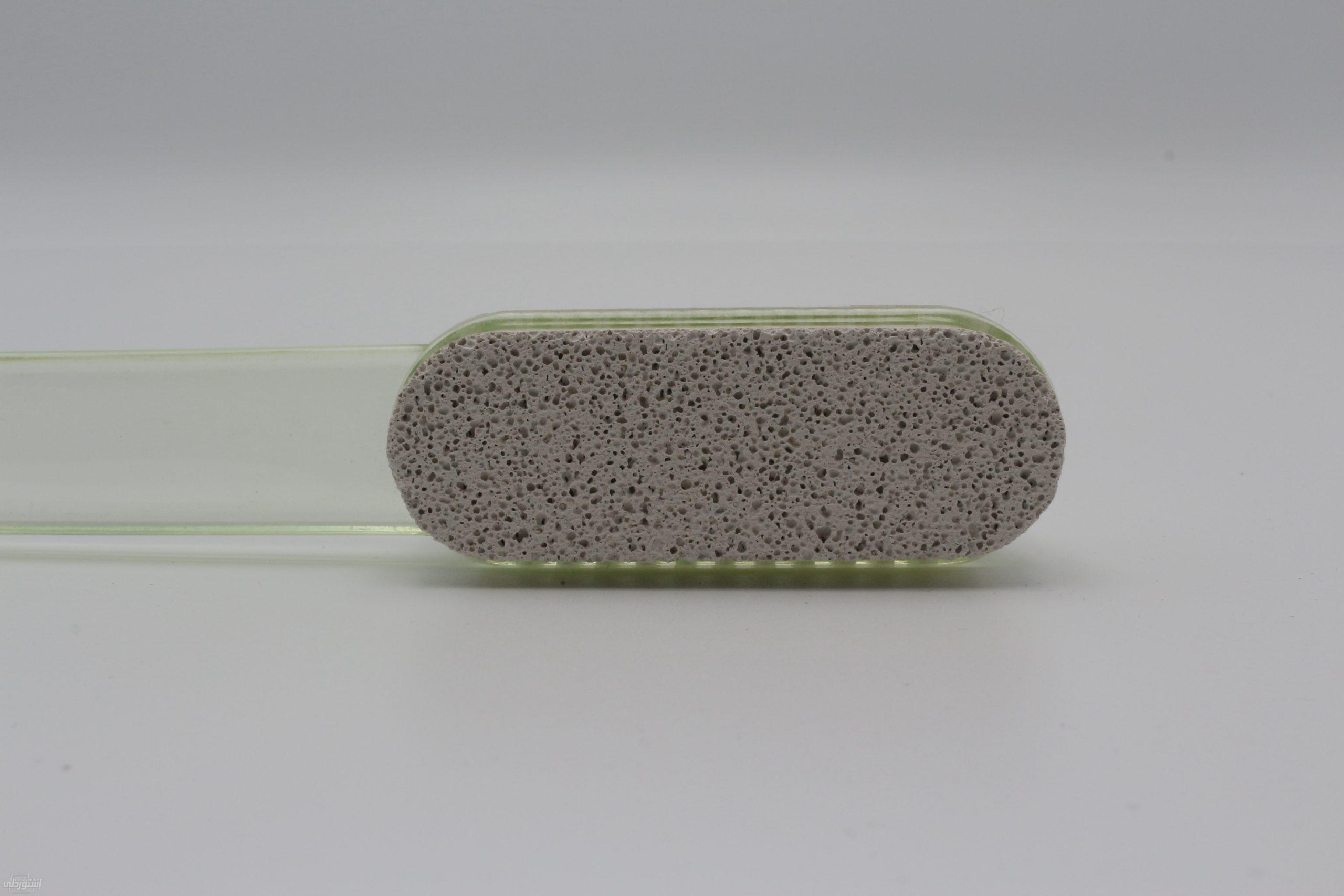 plastic-pumice-brush_main-3