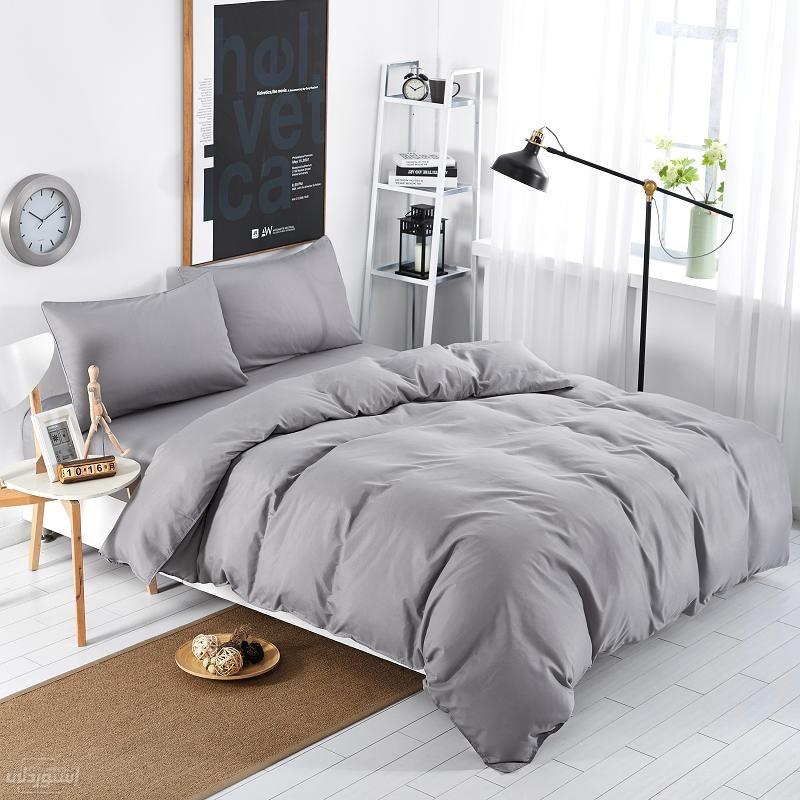 طقم سرير مكون من اربع قطع مصنوعة من القطن خامة ممتازة جودة عالية رمادي اللون 