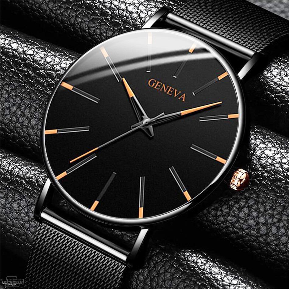ساعة دائرية سوداء اللون من الحديد ذات نوعية رفيعة خامة ممتازة 