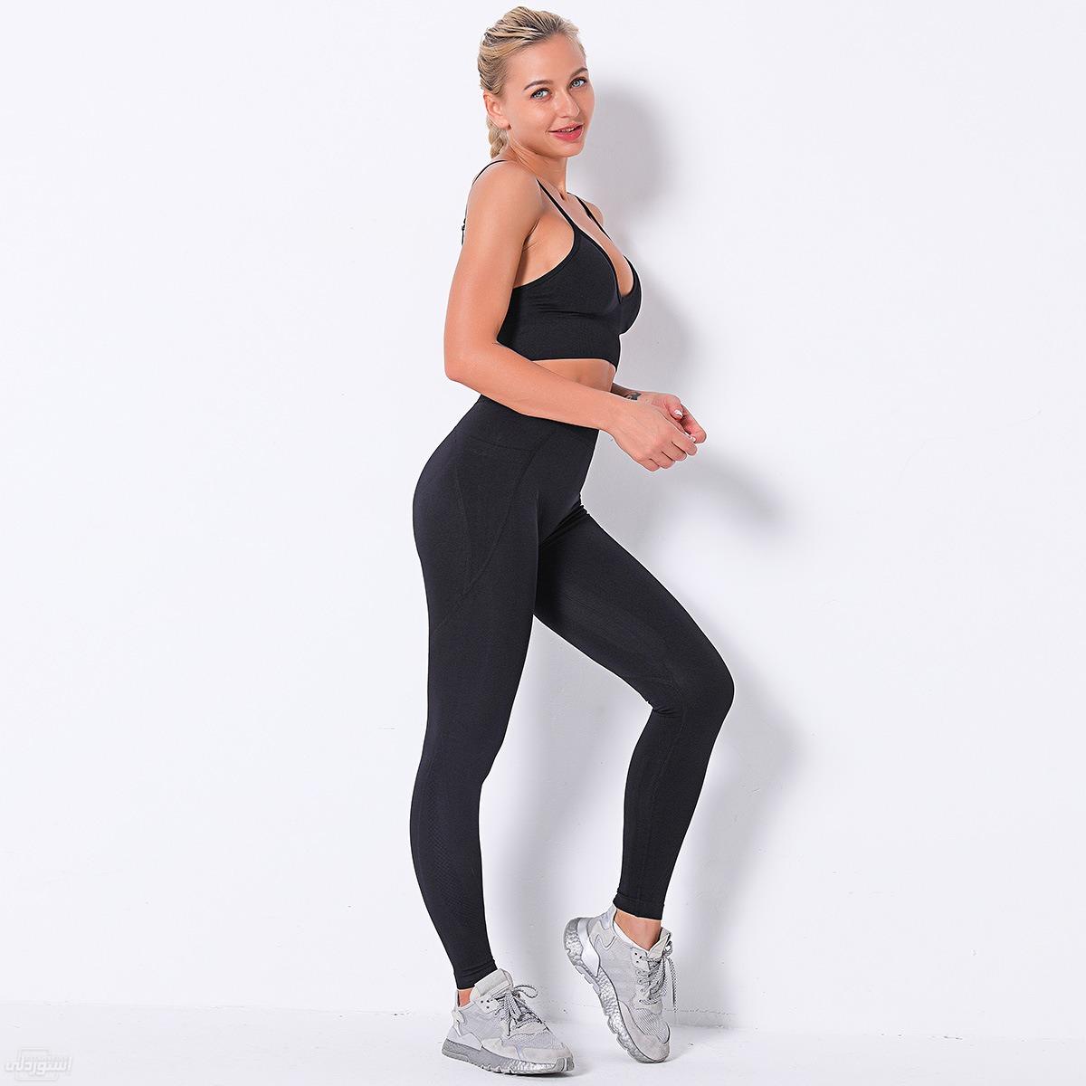2021-seamless-knitted-sports-yoga-suit-h_main-0