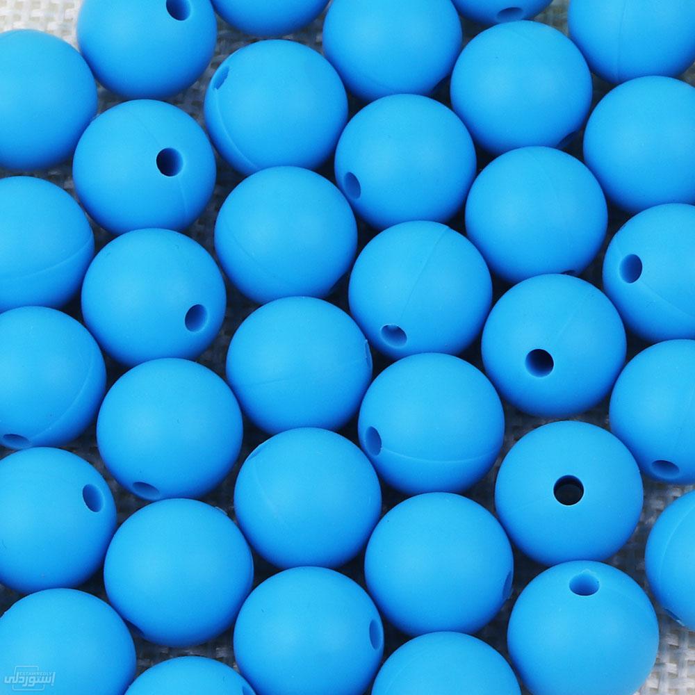 كرة سيليكون للاطفال غذائي ذات جودة عالية بصميمات مختلفة من السيليكون ذات لون ازرق 