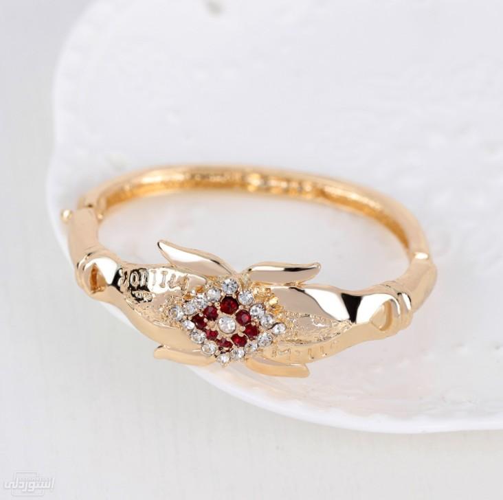 H44e8d54b42334fbe85c6b4d611b25622m