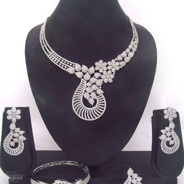 HLB1fmlWTBLoK1RjSZFuq6xn0XXaA