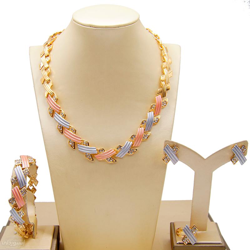 Hc2ed7eb03a9344239199c7d2ea52bf81i