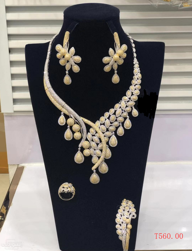 Heefd0955c3314761823a0adb7e7e5e24f