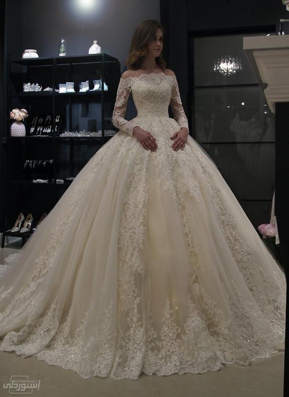 ball-gown-off-shoulder-long-sleeve-lace_main-3