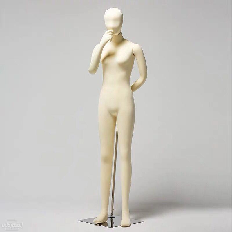 clothing-store-display-full-body-men-wom_main-4