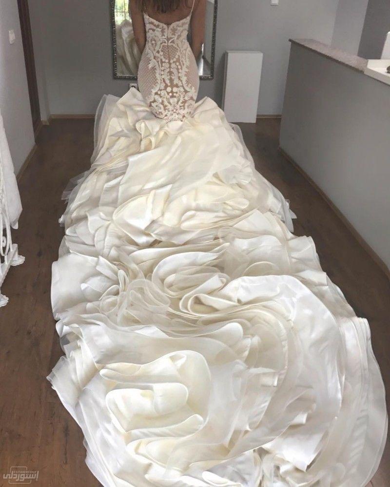 gorgeous-luxury-ruffles-mermaid-wedding_main-3