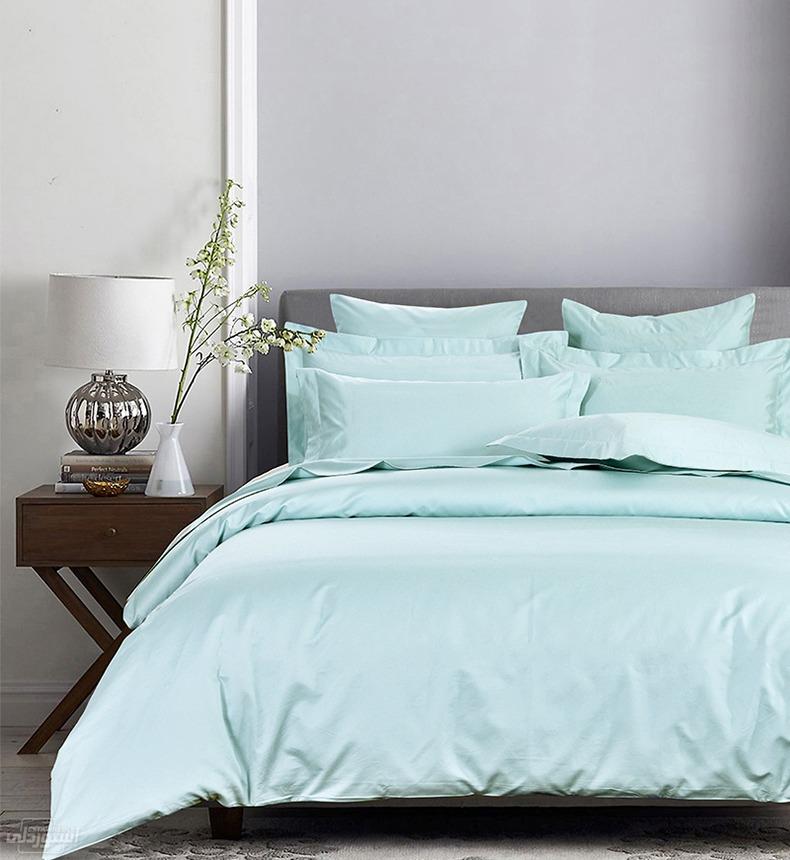 طقم سرير من 4 قطع .ملاية سرير  أكياس وسادة لحاف  للفنادق ذات جودة عالية قطن 100% .ذات لون اخضر فاتح