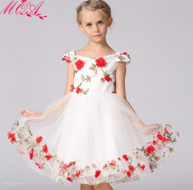 promotion-girl-princess-dress-kids-party_main-1