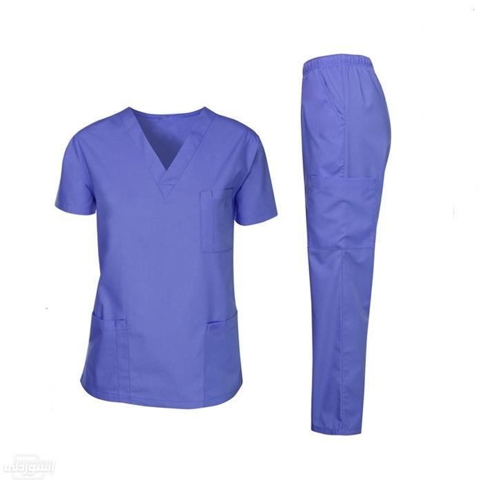 لباس رسمي مخصوص للعمل المجال الطبي للجنسين مكون من قطعتين مقفول ذو لون ازرق 