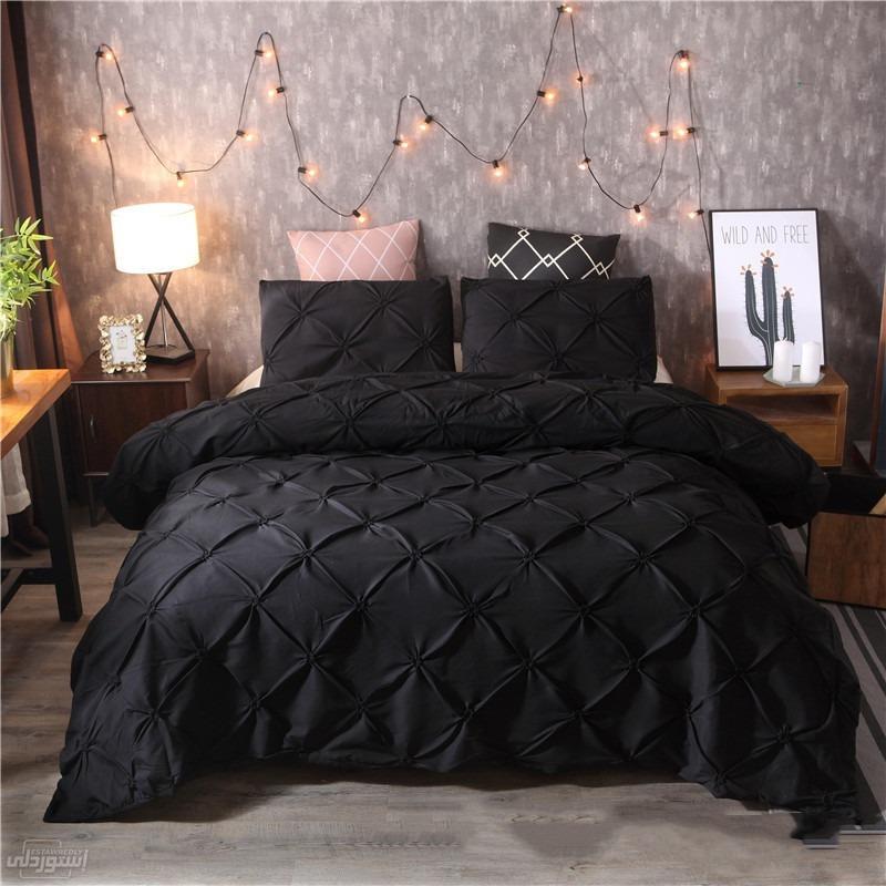 طقم سرير كامل خامة ممتازة اسود اللون جودة عالية من القطن مطرز باشكال مربعات نوعية رفيعة