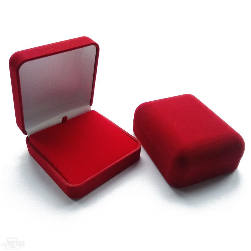صندوق (علبة) لحفظ المجوهرات ذات تصميمات جذابة بجودة عالية ذات لون احمر 