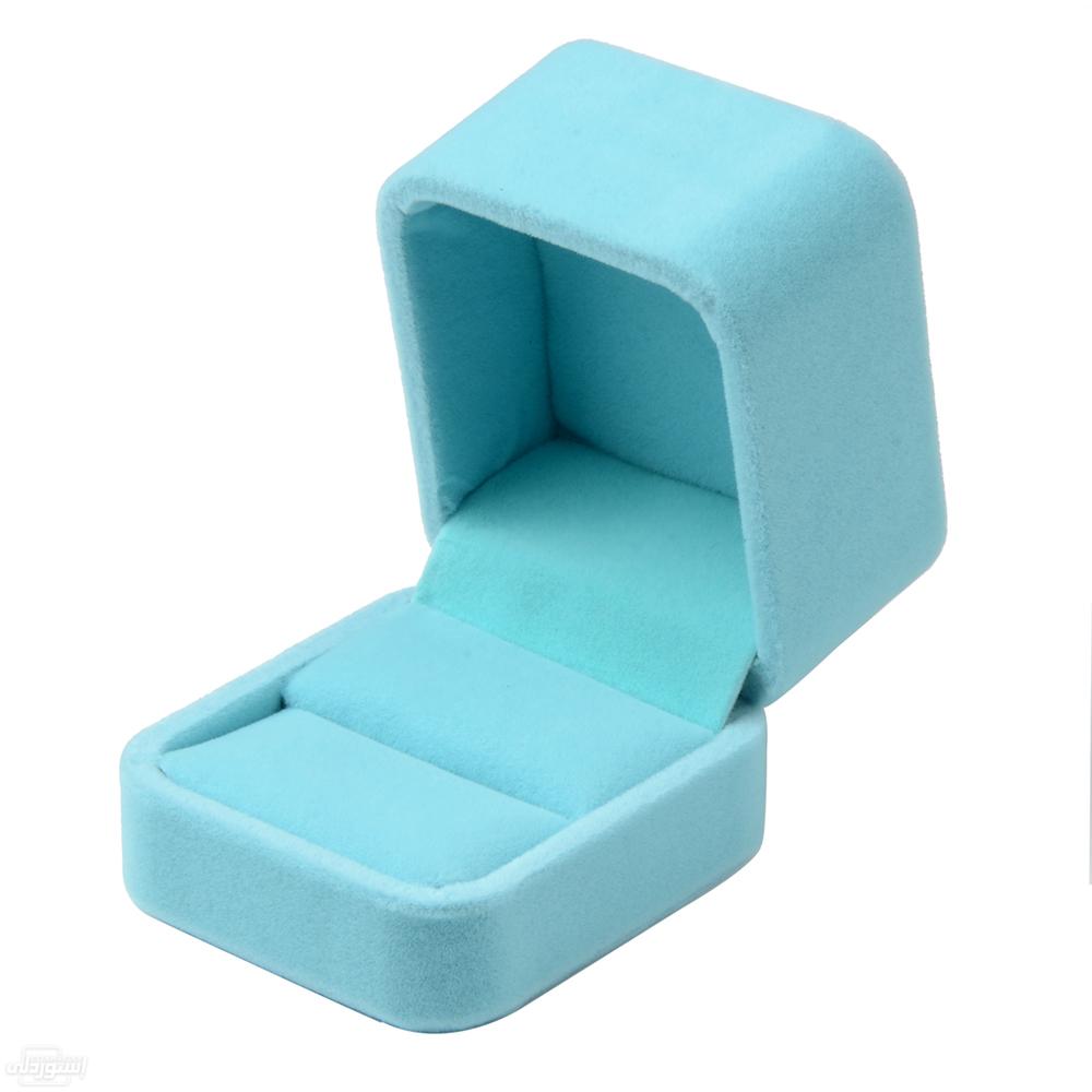 صندوق (علبة) مربعة الشكل ذات تصميمات مختلفة وجذابة بجودة عالية ذات لون ازرق 
