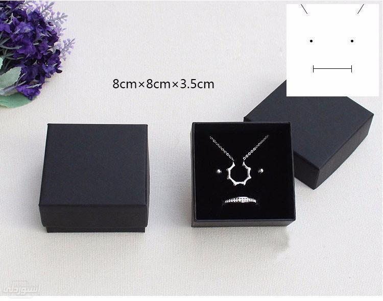 صندوق مربع الشكل لحفظ المجوهرات جذابة بجودة عالية ذو لون اسود