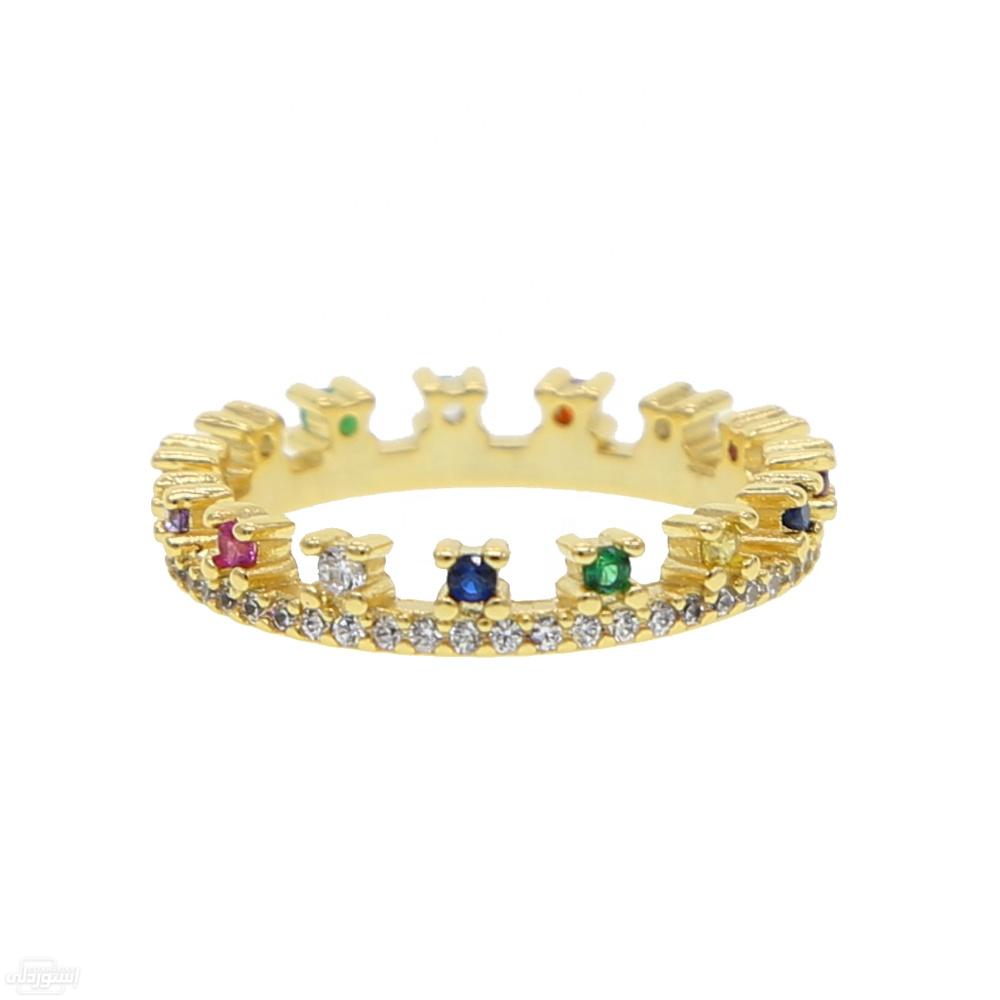 خاتم مطلي بالذهب دائري مرصع بالحجارة الملونة نوعية رفيعة ذو تصميمات جذابة بجودة عالية تعطيك ثقة عالية 