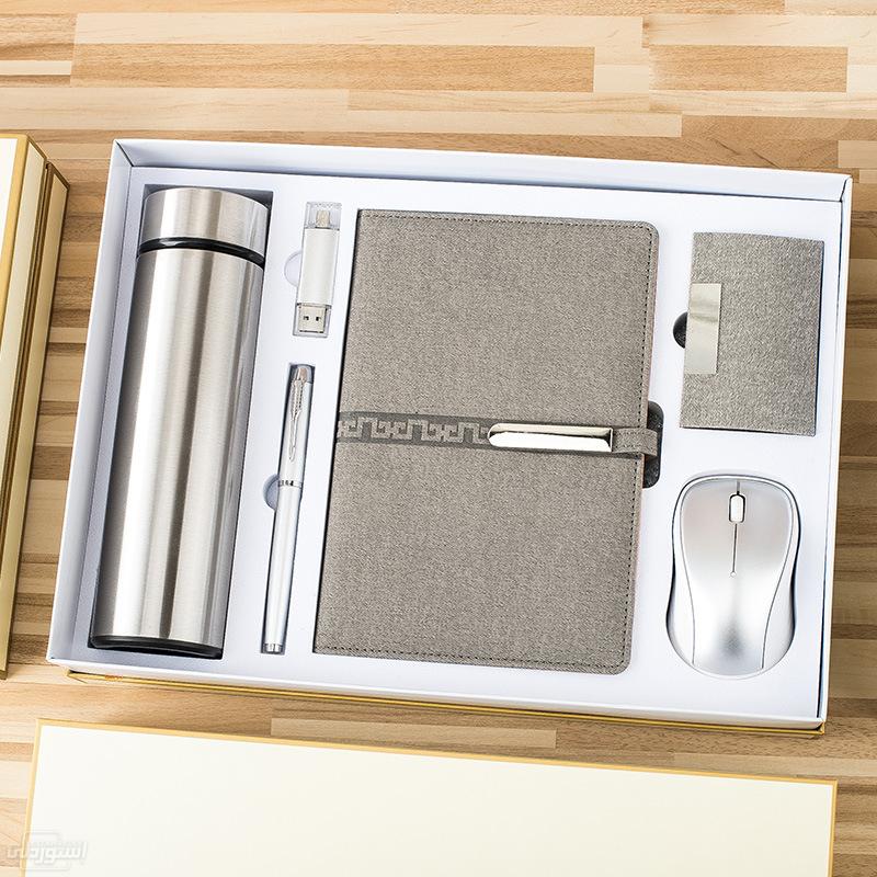 H99a0b105df7c41d3ba389e6286163817Q