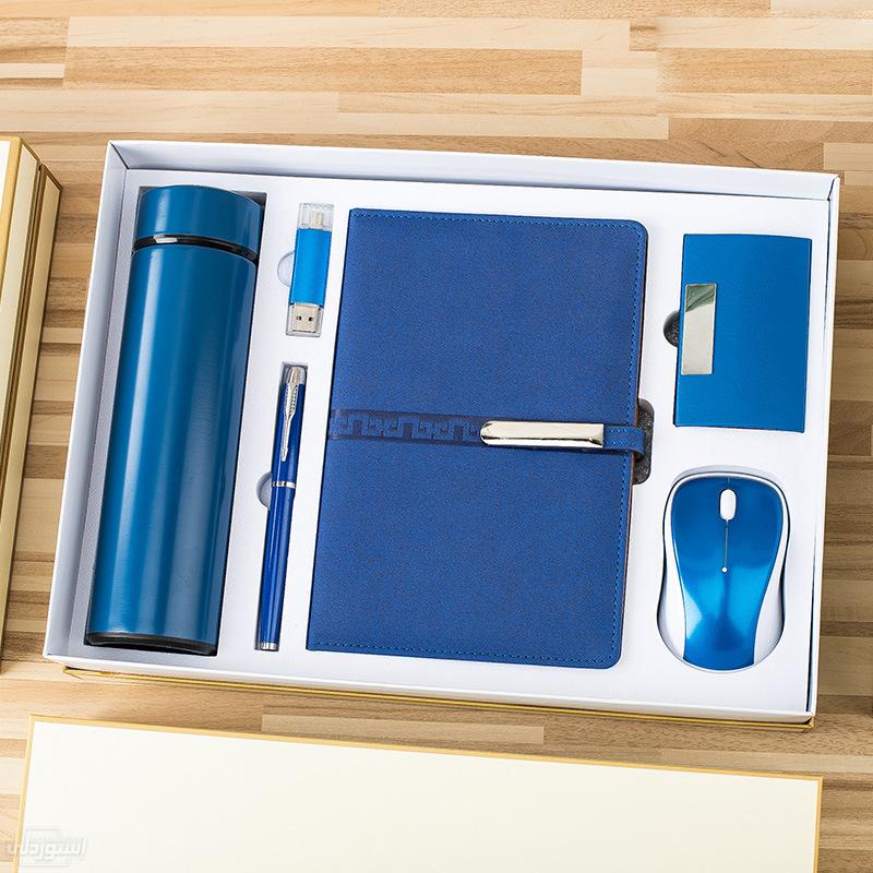 Hc8614d9f0e8f44adb0ab6ef7905aa88eB