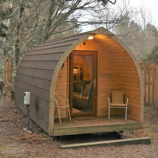 boat-shape-arch-shape-tiny-house-wooden_main-0