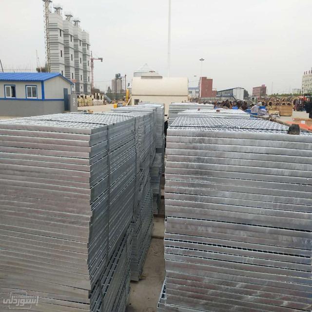 construction-material-stainless-steel-he_main-1