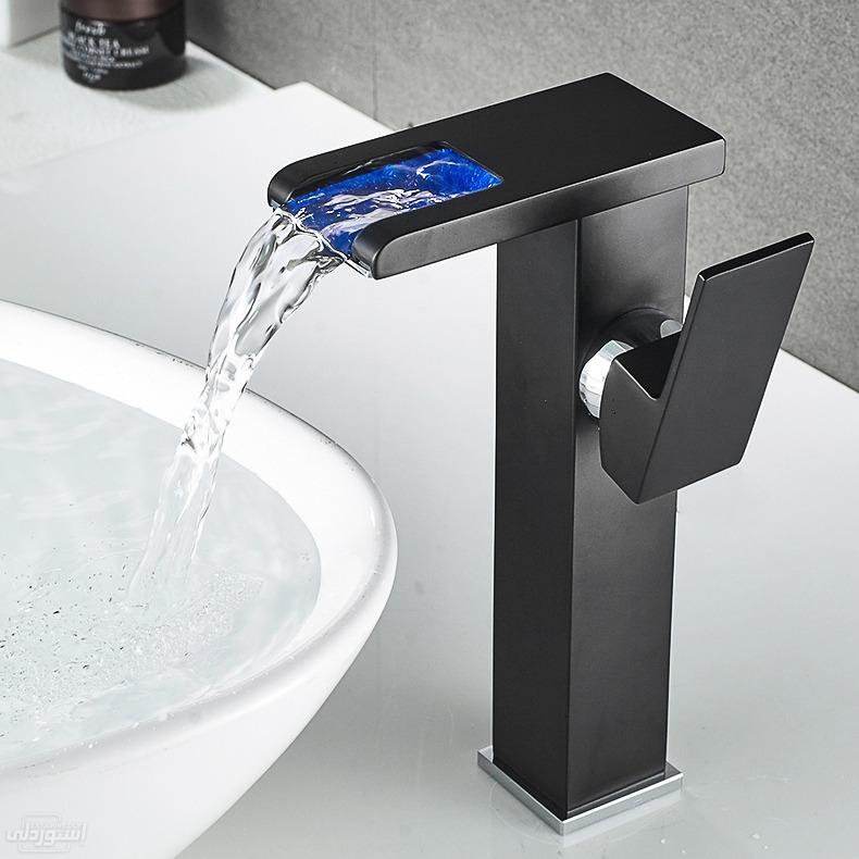 deck-mounted-square-led-basin-faucets_main-4