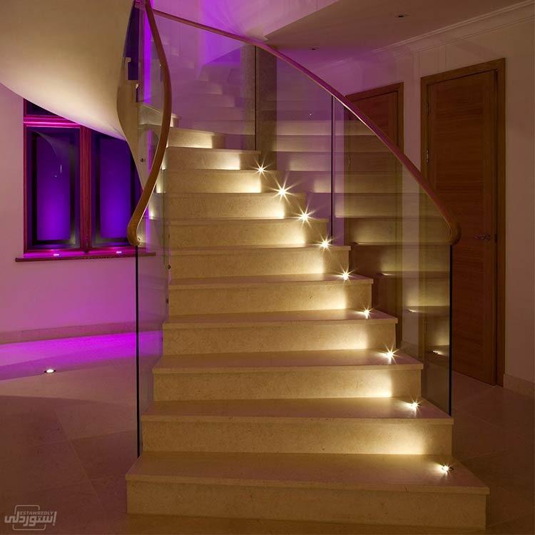 stairs-in-wood-with-led-light-under-each_main-1