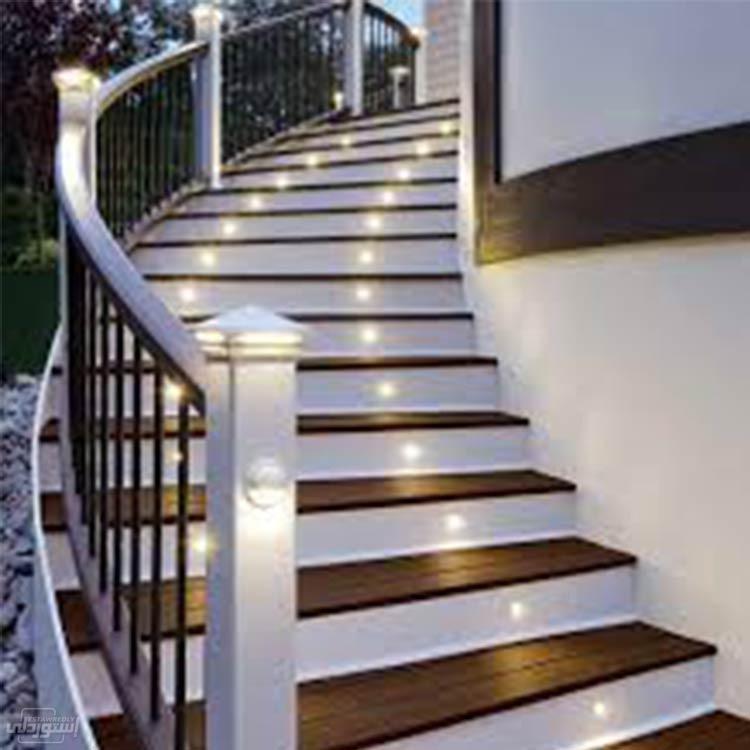 stairs-in-wood-with-led-light-under-each_main-2