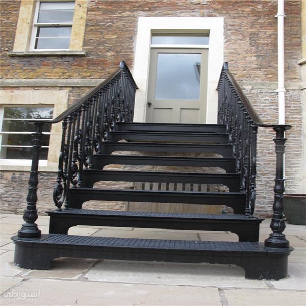 wrought-iron-spiral-staircase-design-for_main-1